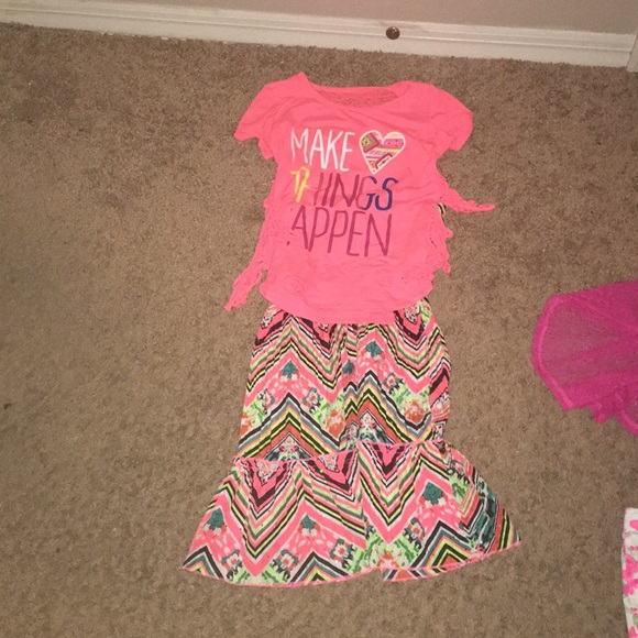 Two colorful sets - Picture 2 of 3